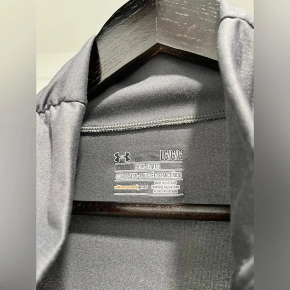 Under Armour All Season Gear Semi-Fitted gray quarter zip size large womens - Picture 4 of 5